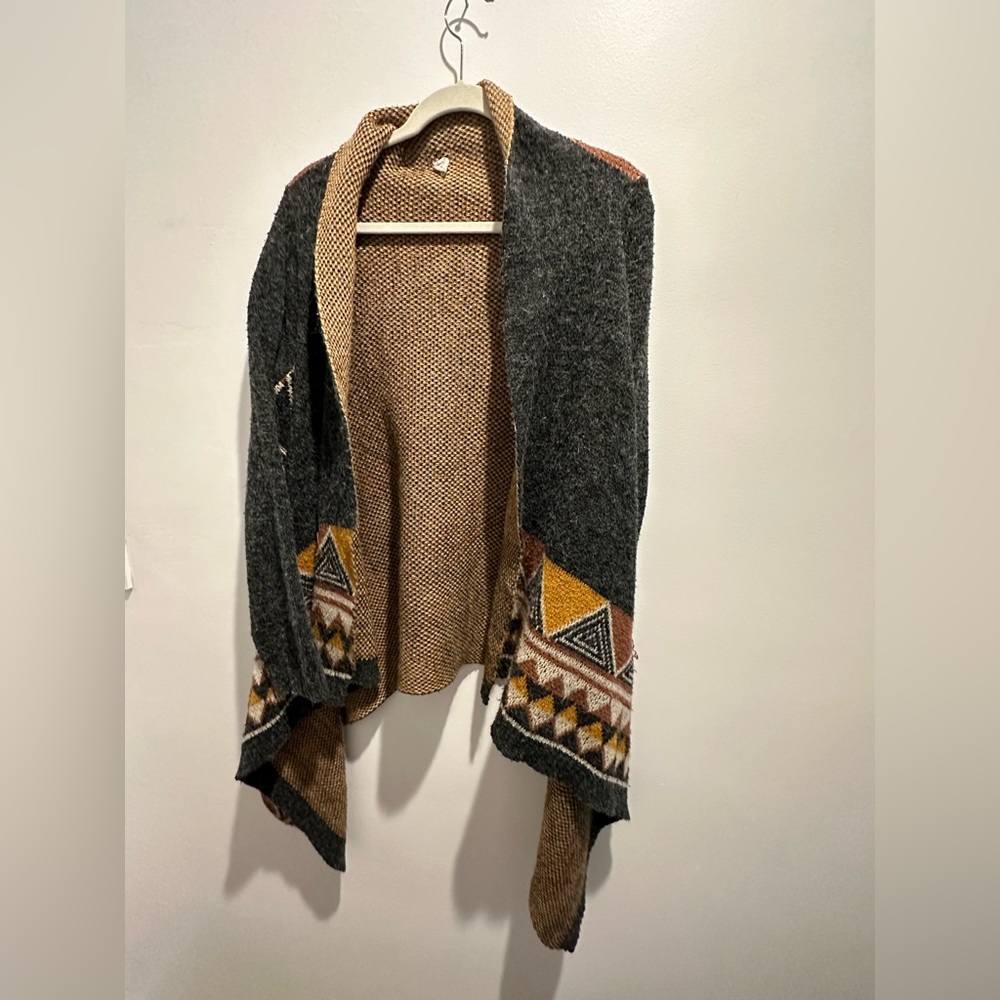 Debut native sweater